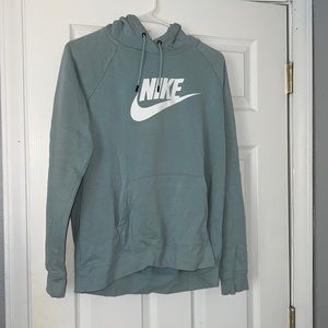 nike sweatshirt